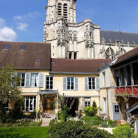 Le Jardin De La Cathedrale Bed & Breakfast Троа Екстериор снимка