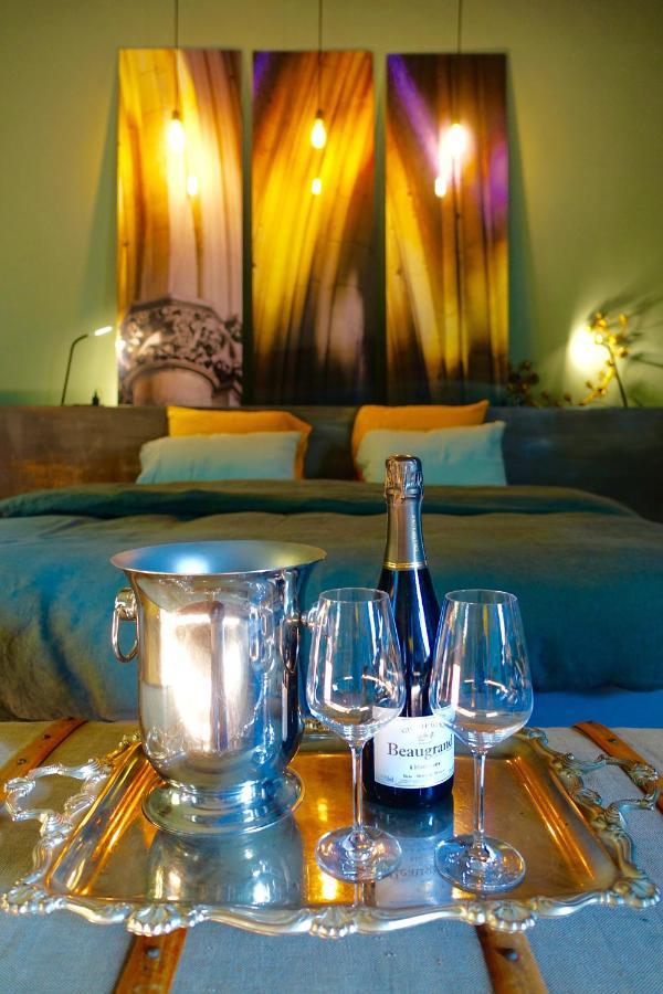 Le Jardin De La Cathedrale Bed & Breakfast Троа Екстериор снимка