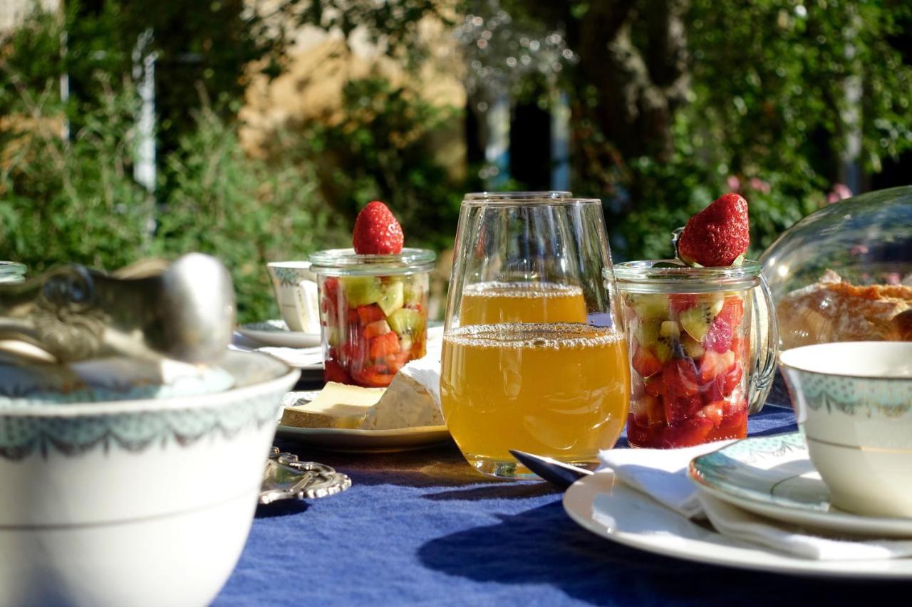 Le Jardin De La Cathedrale Bed & Breakfast Троа Екстериор снимка