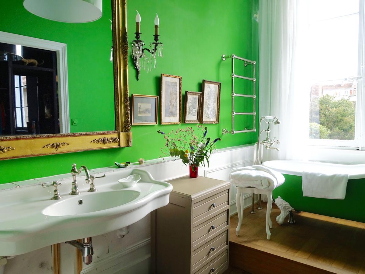 Le Jardin De La Cathedrale Bed & Breakfast Троа Екстериор снимка